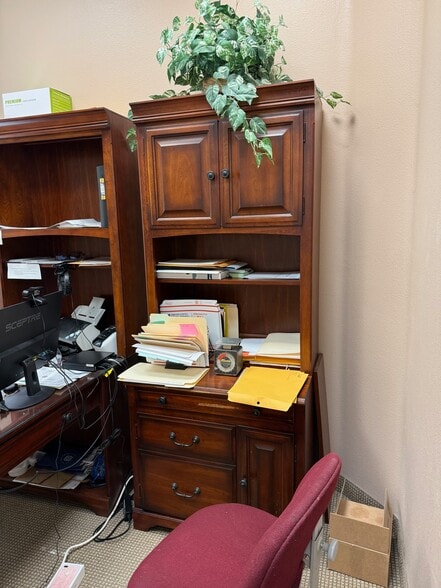 More Photos Of 6206 W Desert Inn Rd, Las Vegas Office For Lease