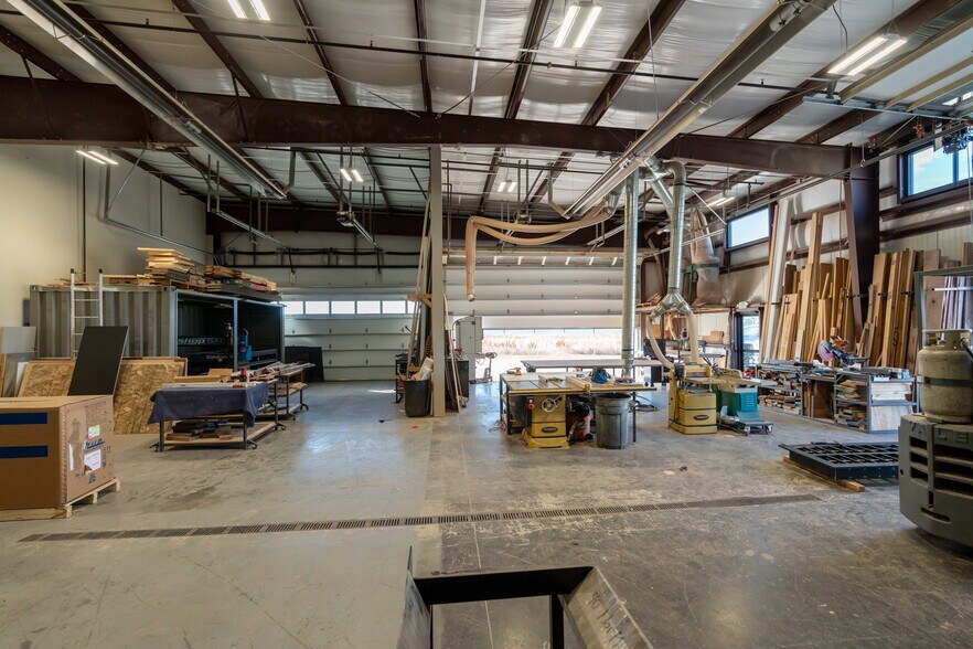 More Photos Of 3000 Airport Dr, Erie Light Manufacturing For Sale