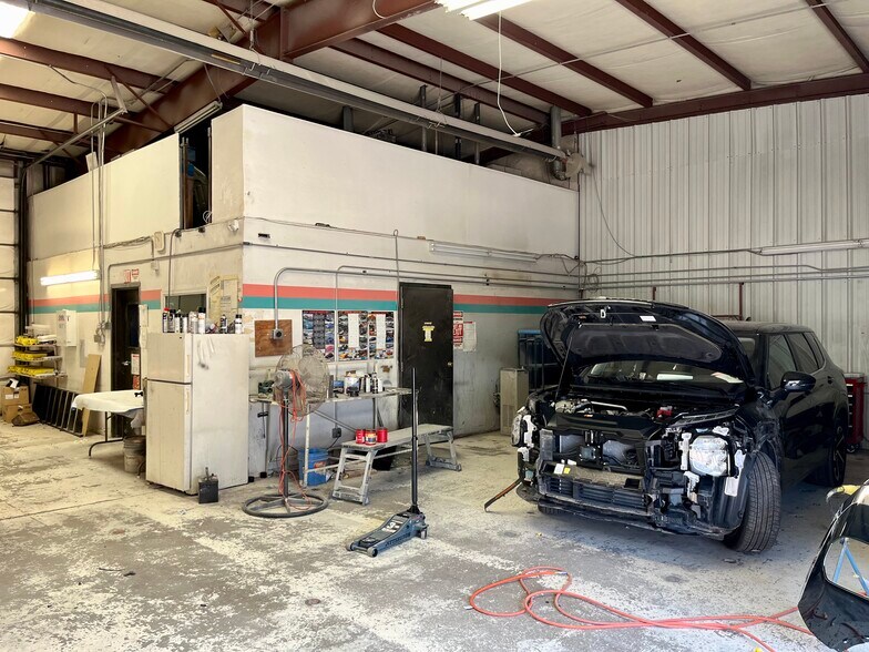 More Photos Of 11500 Linn Ave NE, Albuquerque Auto Repair For Sale