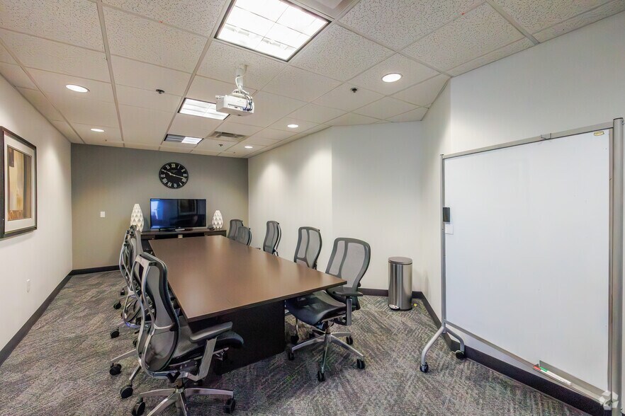 More Photos Of 500 Marquette Ave NW, Albuquerque Coworking Space