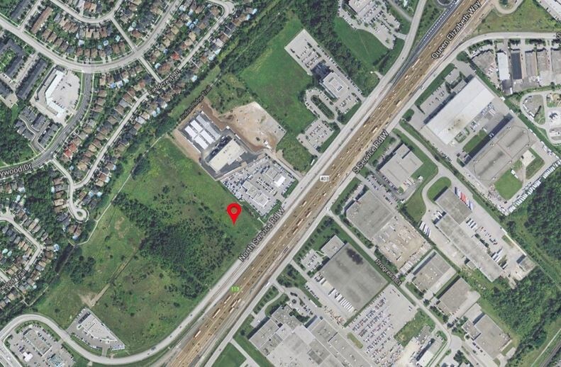 More Photos Of 1395 N Service Rd W, Oakville Office For Lease