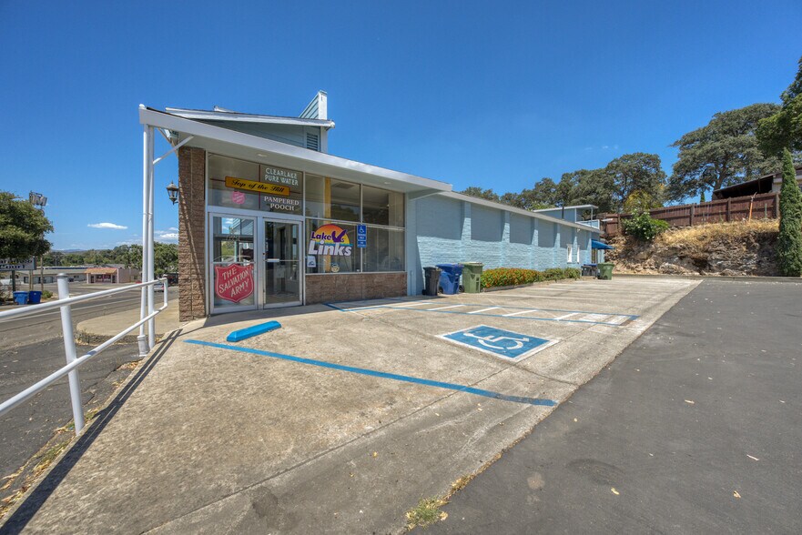 Primary Photo Of 14420 Lakeshore Dr, Clearlake Office For Sale