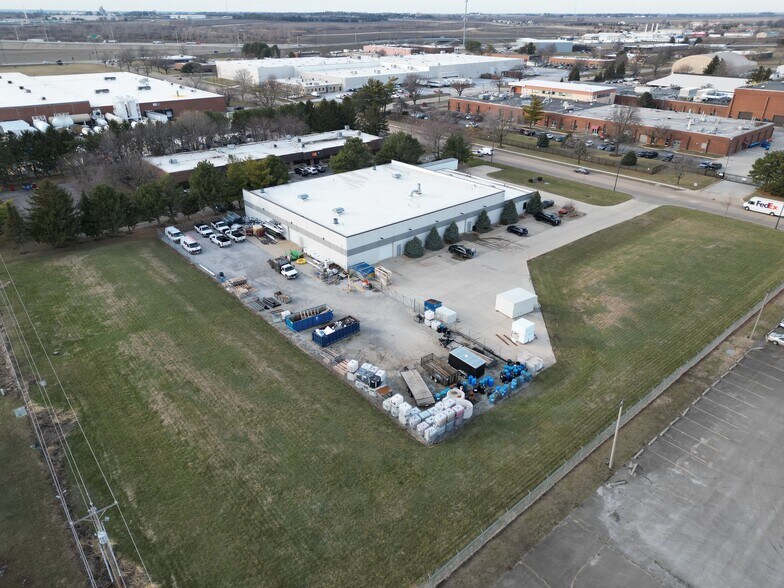 More Photos Of 1411 Interstate Dr, Champaign Manufacturing For Sale
