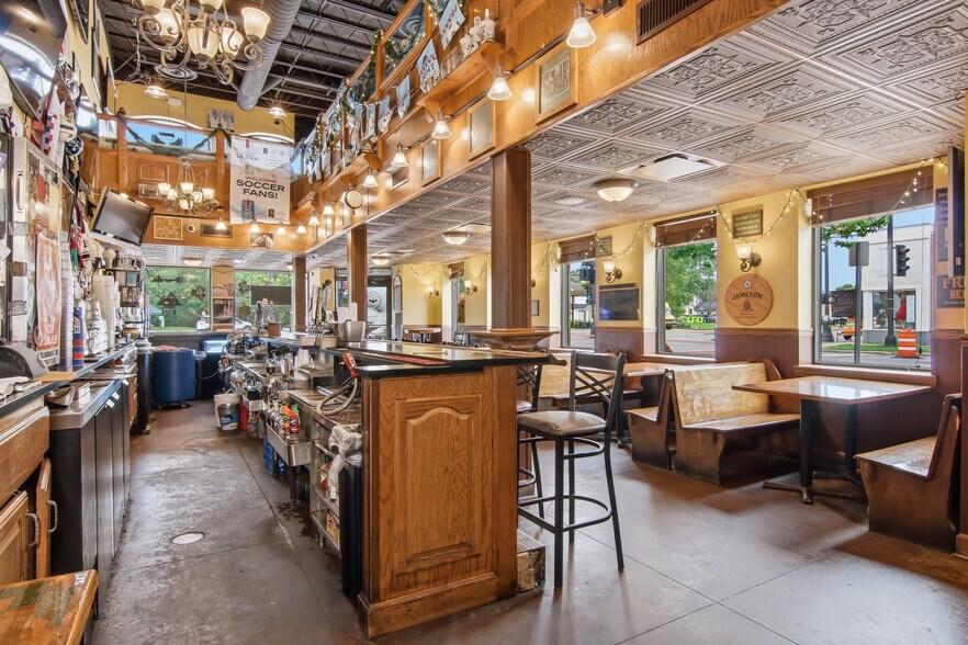 More Photos Of 442 Water St, Eau Claire Bar For Sale
