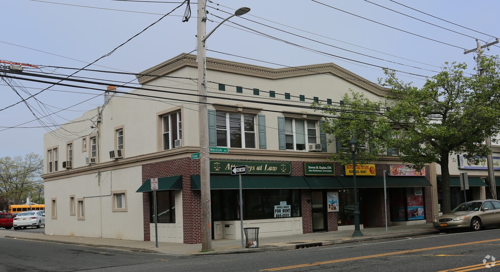 More Photos Of 21-27 Merrick Ave, Merrick Storefront Retail Office For Lease
