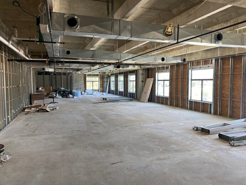 More Photos Of 109 44th Ave E, Bradenton Medical For Lease