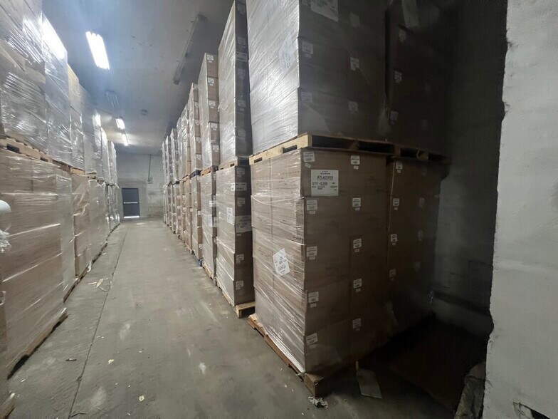 More Photos Of 175 Willow St, Toughkenamon Warehouse For Lease