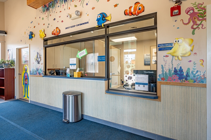 More Photos Of 353 Island Cottage Rd, Rochester Medical For Sale