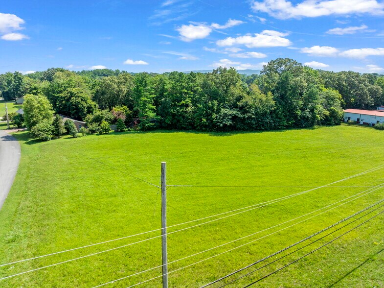 More Photos Of College St S, Winchester Land For Sale