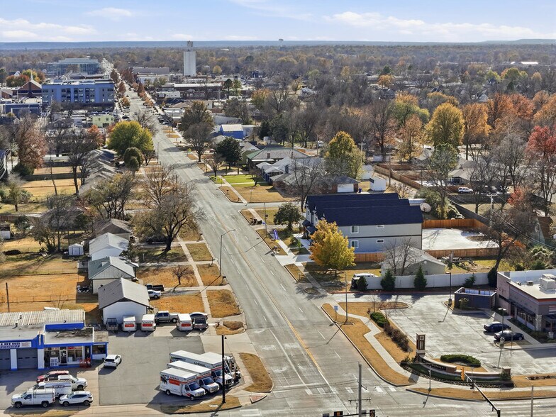 More Photos Of 816 N Main St, Broken Arrow Apartments For Sale