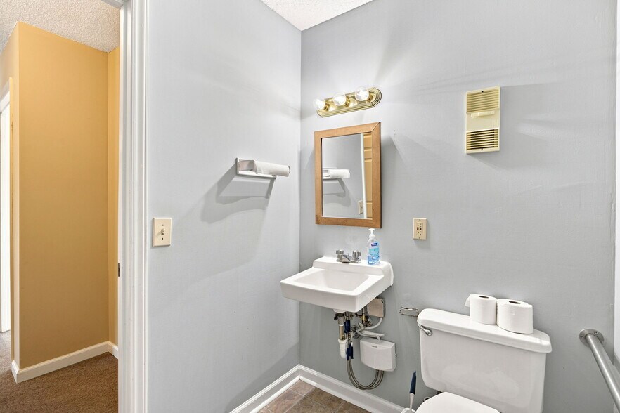 More Photos Of 3801 Wrightsville Ave, Wilmington Office Residential For Lease