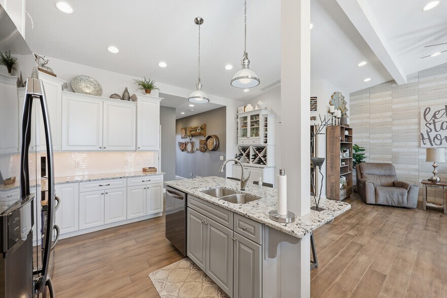 More Photos Of 219 S Sandusky Ave, Bucyrus Storefront Retail Residential For Sale