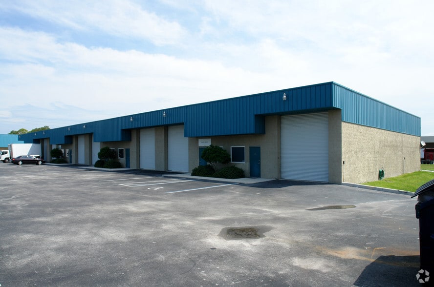 More Photos Of 1271 La Quinta Dr, Orlando Unknown For Lease