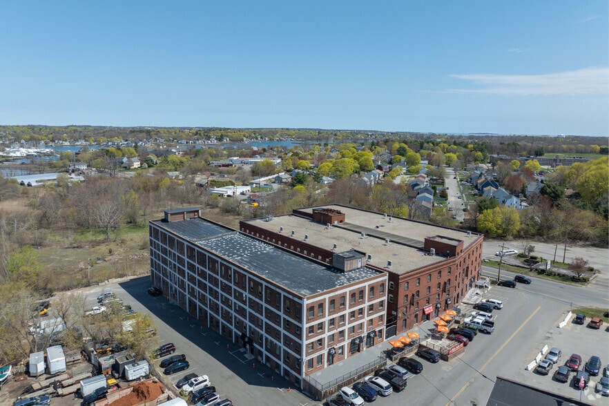 More Photos Of 58 Pulaski St, Peabody Manufacturing For Lease