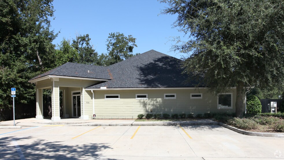 Primary Photo Of 8141 Ramona Blvd, Jacksonville Veterinarian Kennel For Lease