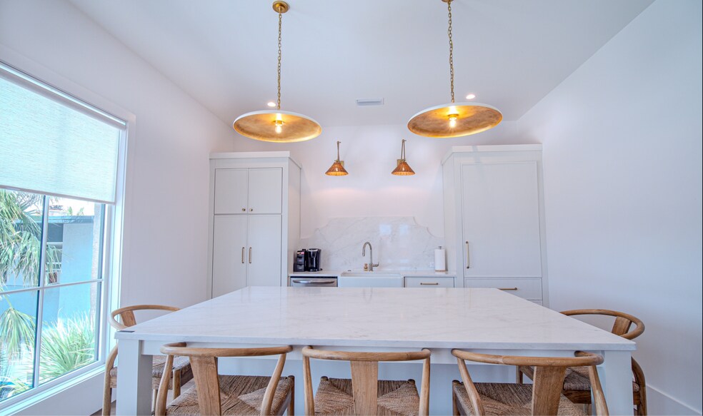 More Photos Of 1415 3rd St N, Jacksonville Beach Freestanding For Sale