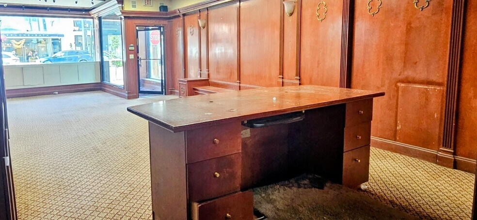 More Photos Of 417 Central Ave, Cedarhurst Storefront For Lease