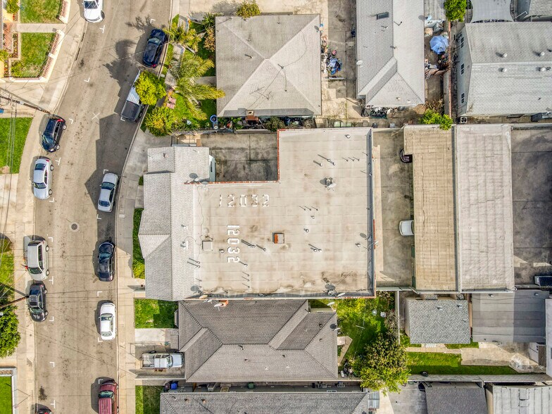 More Photos Of 12032 Manor Dr, Hawthorne Apartments For Sale