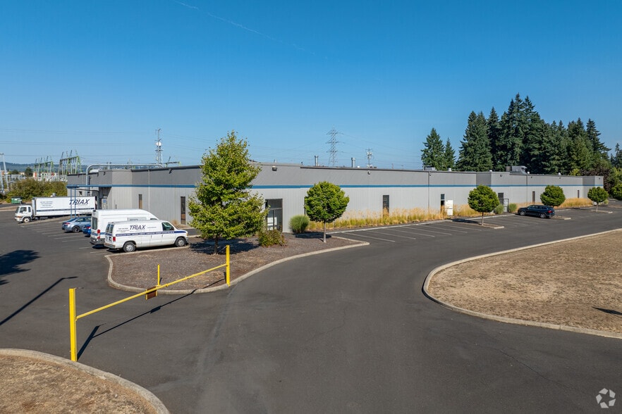 More Photos Of 1880 SW Merlo Dr, Beaverton Warehouse For Lease
