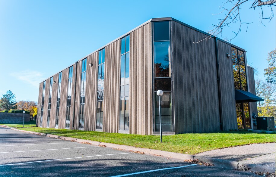 More Photos Of 6240 N Quinwood Ln, Maple Grove Medical For Lease