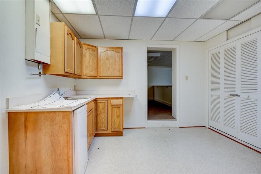 More Photos Of 100 W Antietam St, Hagerstown Office For Lease