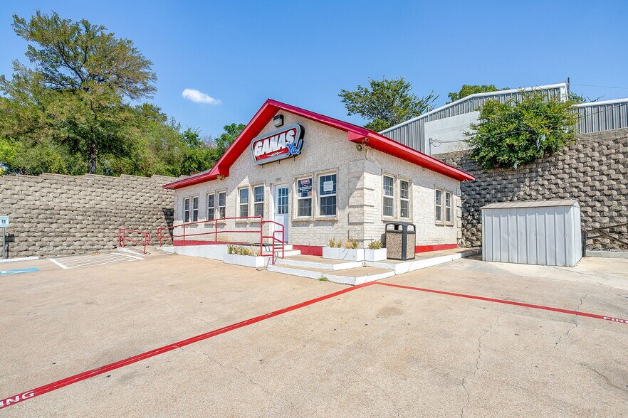 More Photos Of 1300 Jacksboro Hwy, Fort Worth Auto Dealership For Sale
