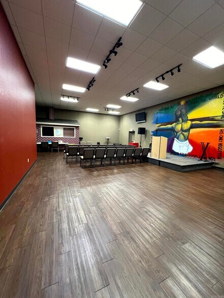 More Photos Of 418 Eastline Rd, Searcy Light Distribution For Sale