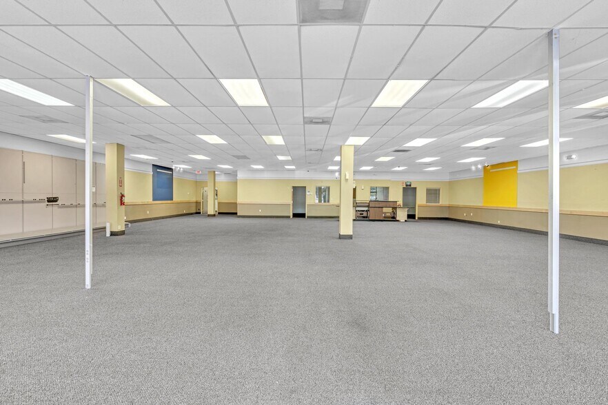 More Photos Of 2424 N St Rd 7, Fort Lauderdale Unknown For Lease