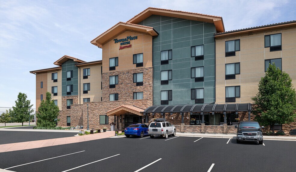 More Photos Of 4100 N Kittredge St, Denver Hotel For Sale