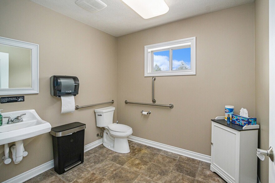 More Photos Of 4744 Beckley Rd, Battle Creek Office Residential For Sale