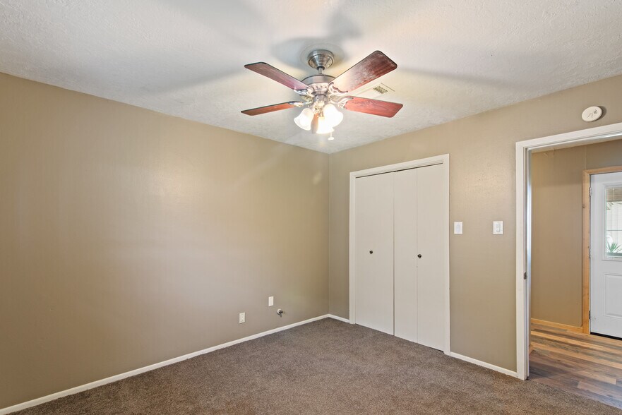 More Photos Of 18222 W FM 1097 Rd, Montgomery Flex For Lease
