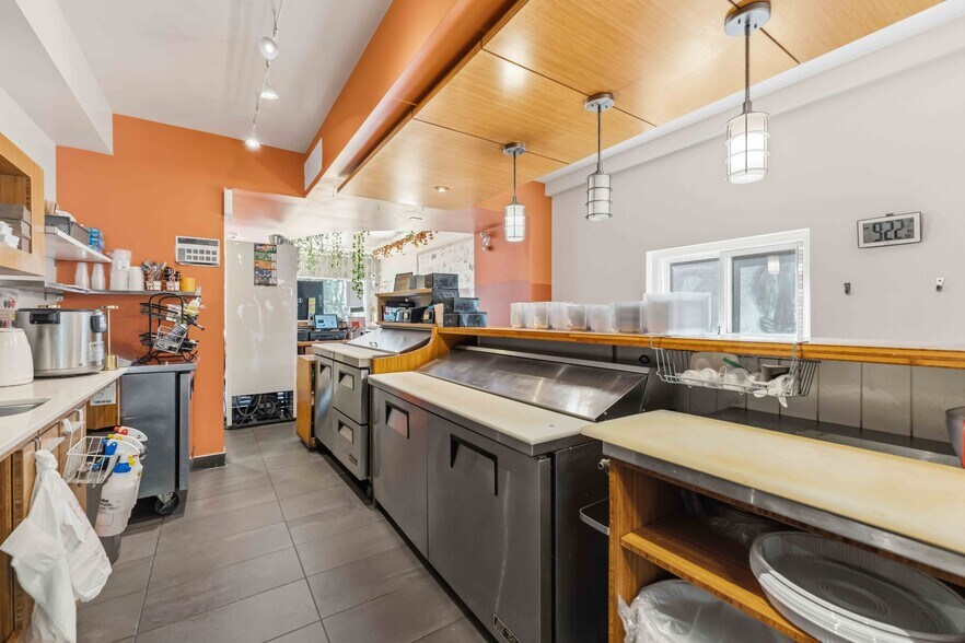 More Photos Of 266 Preston St, Ottawa Storefront Retail Office For Sale