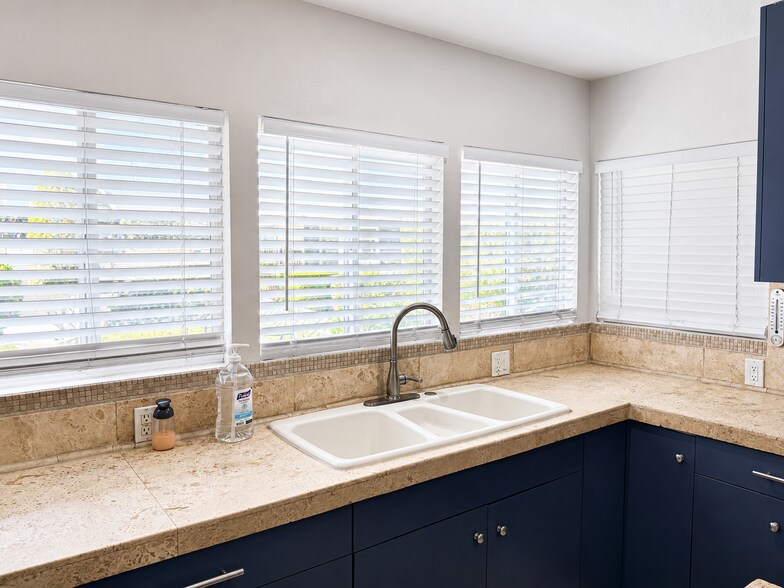 More Photos Of 11911-11913 Washington Blvd, Whittier Healthcare For Sale