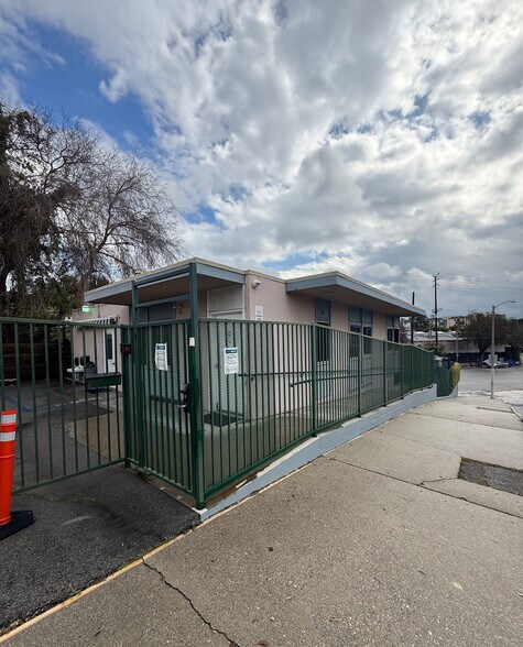 More Photos Of 2415 W Avenue 30, Los Angeles Daycare Center For Sale