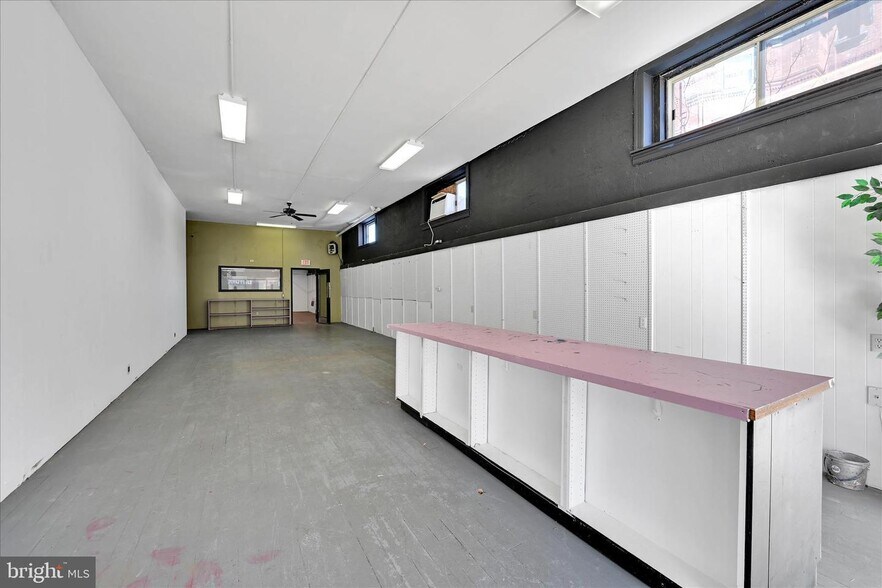 More Photos Of 325 W Main St, Kutztown Storefront Retail Residential For Lease