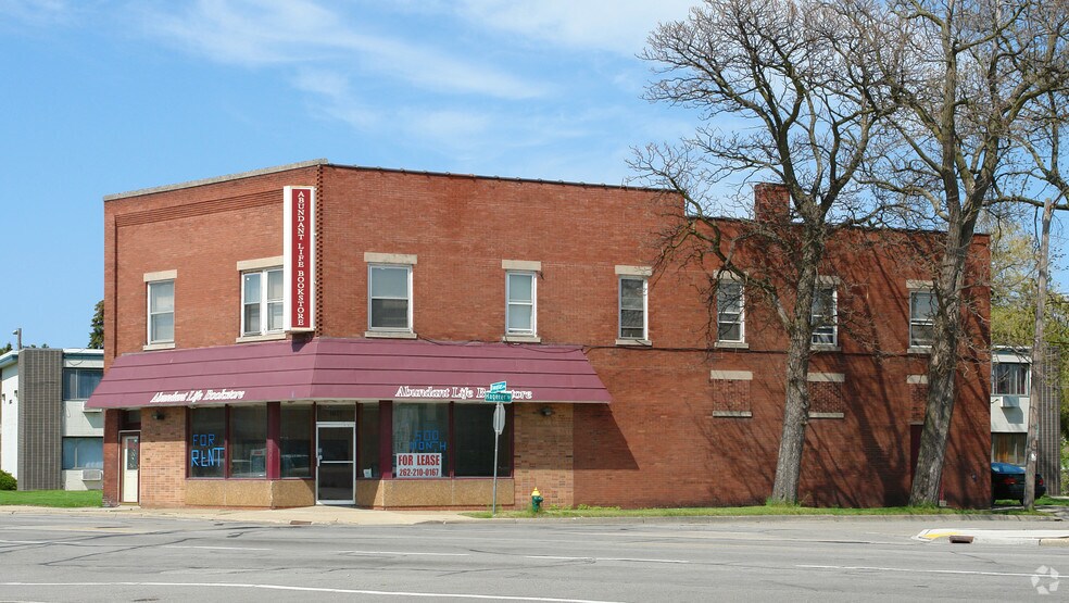 1801 Douglas Ave, Racine, WI 53402 Retail For Lease