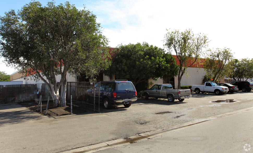 Primary Photo Of 13130 Arctic Cir, Santa Fe Springs Warehouse For Sale