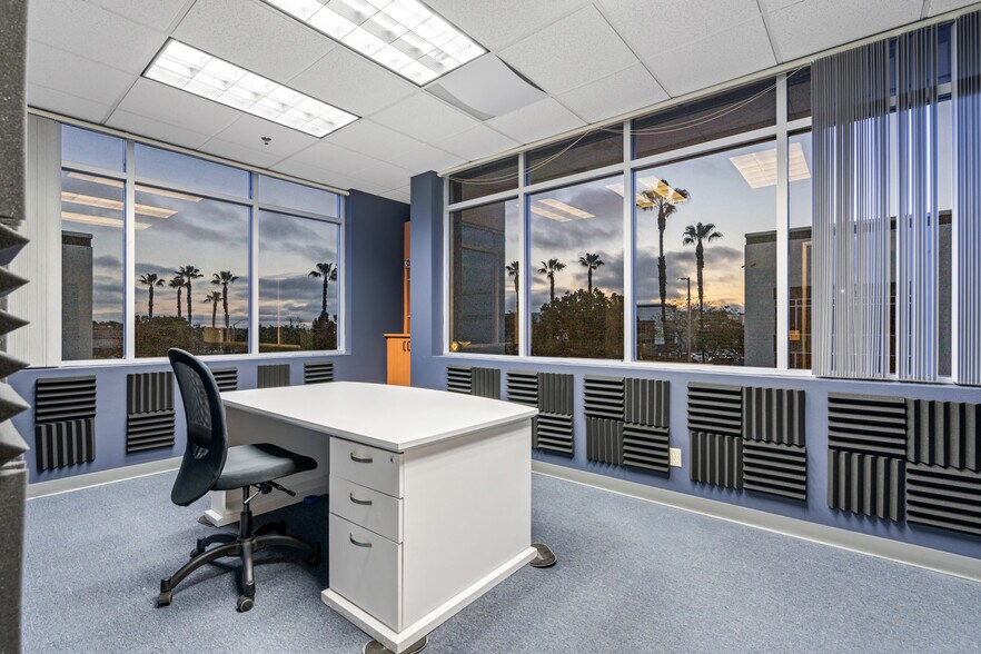 More Photos Of 803-827 Anchorage Place, Chula Vista Light Distribution For Lease