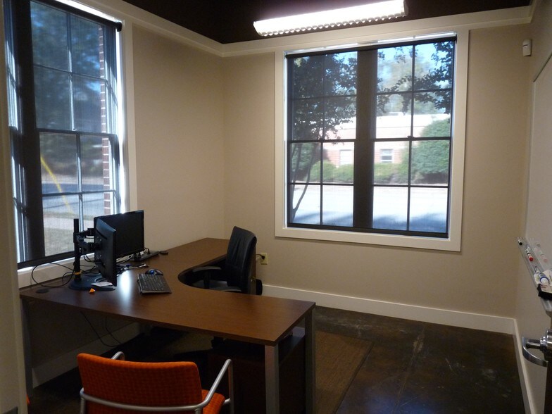 More Photos Of 607 Pendleton St, Greenville Office For Lease