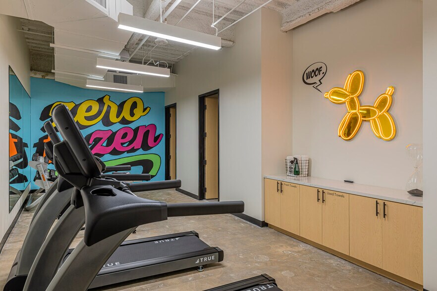 More Photos Of 4621 Ross Ave, Dallas Office For Lease