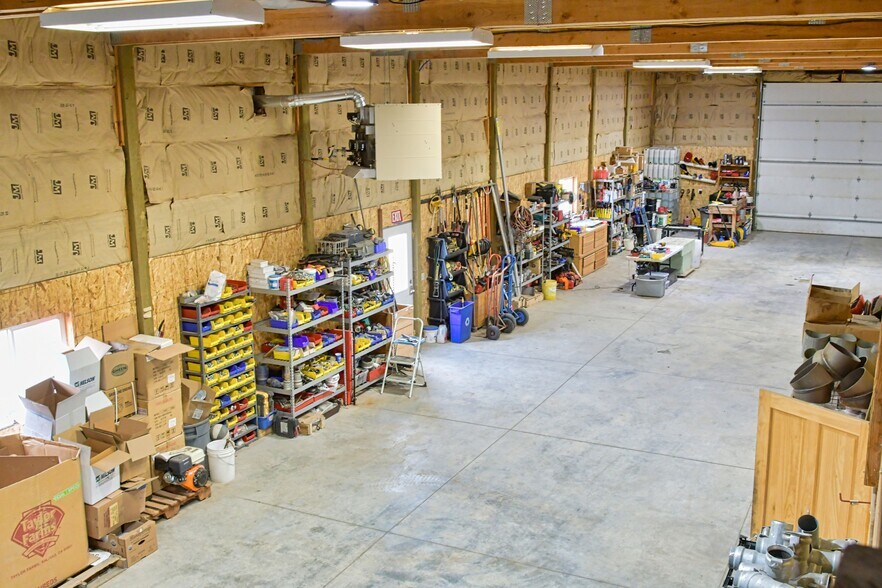 More Photos Of 115 Williams Creek Rd, Salmon Warehouse For Sale