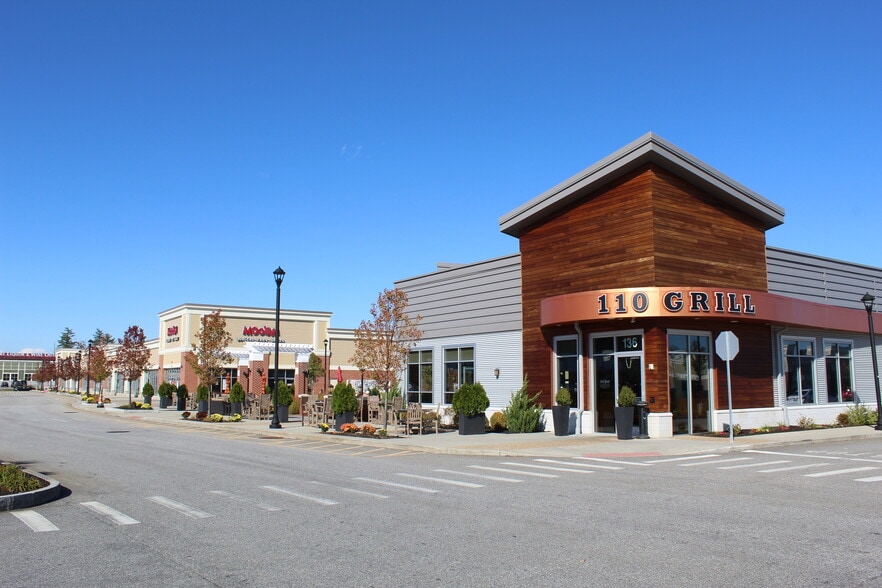 More Photos Of 92 Farmington Rd, Rochester Unknown For Lease