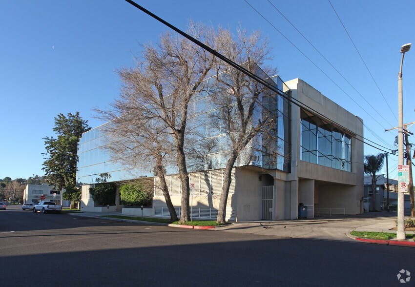 More Photos Of 13743 Ventura Blvd, Sherman Oaks Coworking Space