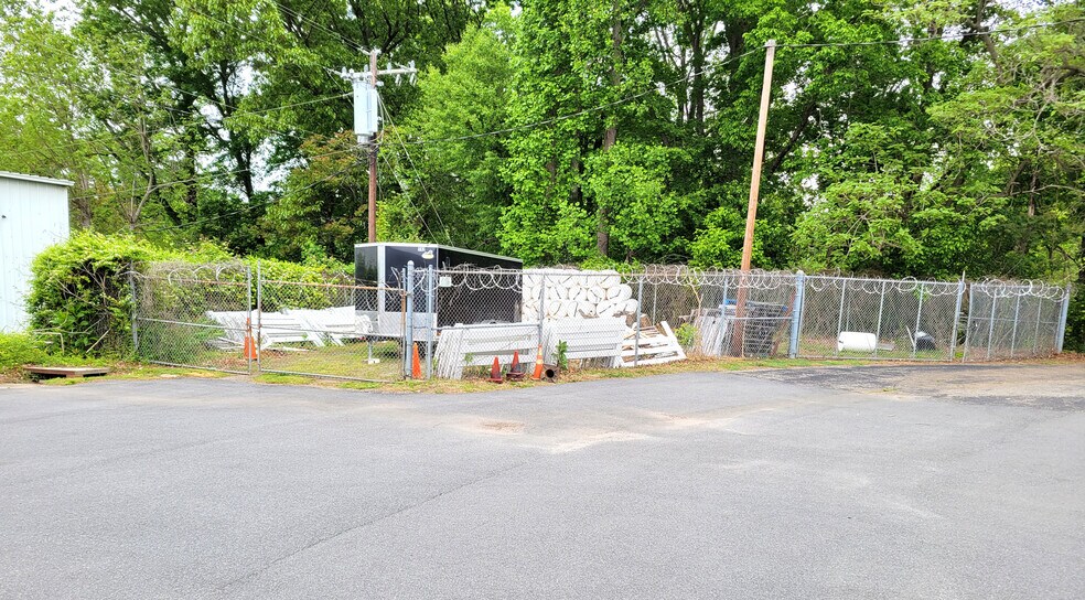 More Photos Of 4925-4929 Home Rd, Winston-Salem Warehouse For Lease