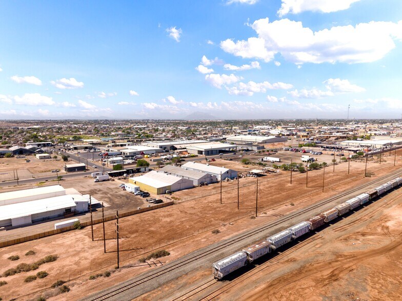 More Photos Of 220 E Commercial Ave, El Centro Manufacturing For Lease