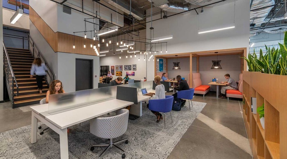 More Photos Of 550 Reserve St, Southlake Coworking Space