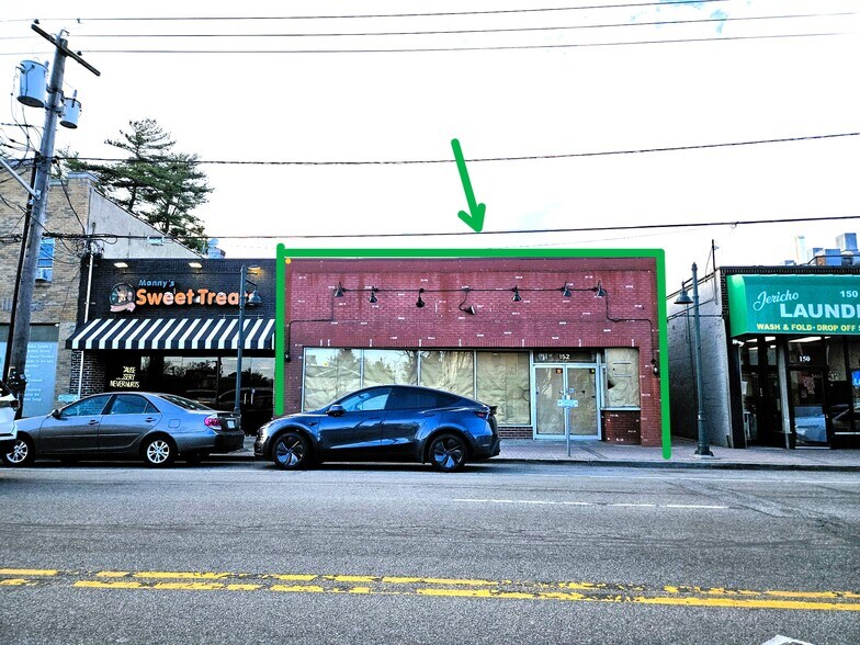 More Photos Of 152 Jericho Tpke, Mineola Storefront For Lease