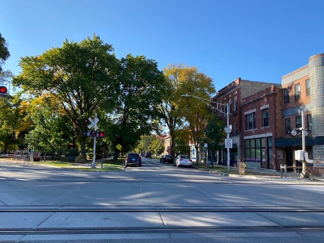 More Photos Of 4663-4669 N Manor Ave, Chicago Storefront Retail Residential For Lease