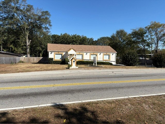 More Photos Of 5712 Redan Rd, Stone Mountain Office For Sale