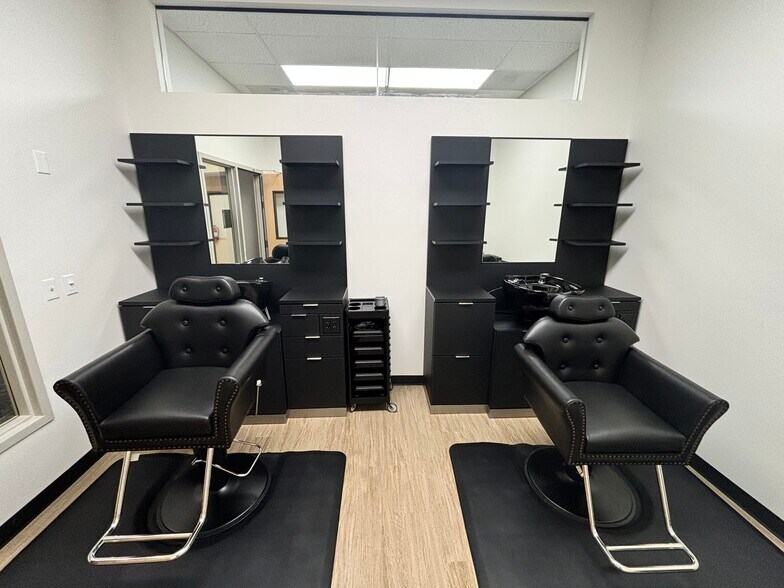 More Photos Of 223 Commercial St NE, Salem Storefront Retail Office For Lease